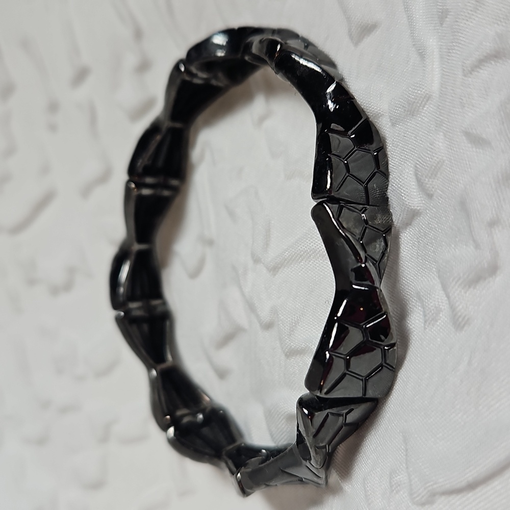 LIA SOPHIA SWIVEL STRETCH GUN METAL BRACLET